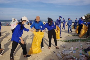 Nuôi dưỡng tình yêu biển đảo cho thế hệ trẻ