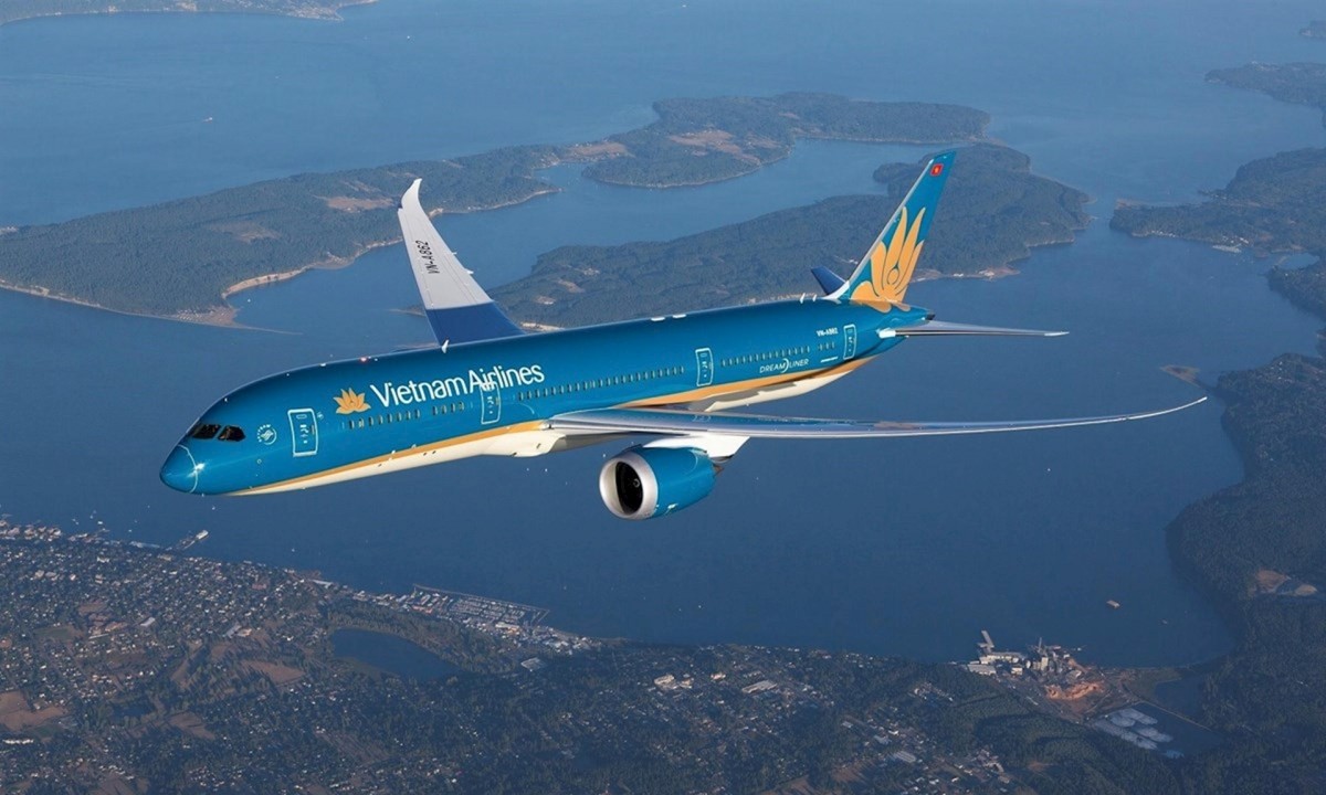 Vietnam Airlines bắt đầu khai thác trở lại đường bay tới Indonesia | Giao thông | Vietnam+ (VietnamPlus)