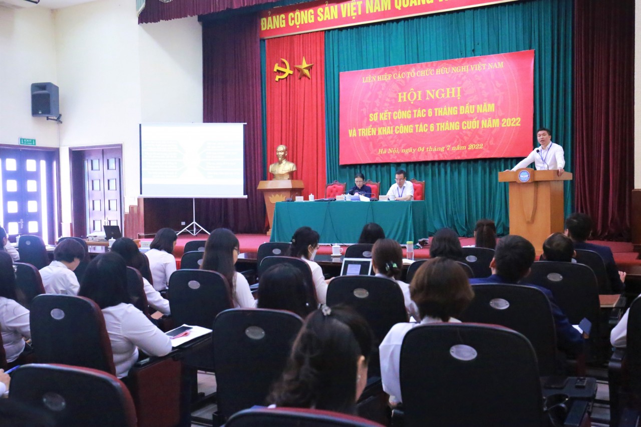 Củng cố đơn vị đoàn kết, vững mạnh, đào tạo, bồi dưỡng cán bộ kế cận