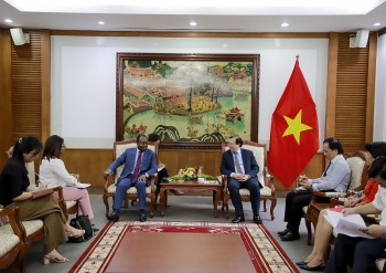 Tăng cường hợp tác văn hóa, du lịch, giao lưu giữa nhân dân hai nước Việt Nam và Angola Tăng cường hợp tác văn hóa, du lịch, giao lưu giữa nhân dân hai nước Việt Nam và Angola
