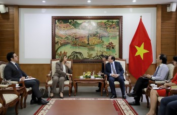 Đẩy mạnh hợp tác văn hóa, thể thao, du lịch hướng tới kỷ niệm 60 năm quan hệ ngoại giao Việt Nam - Ai Cập Đẩy mạnh hợp tác văn hóa, thể thao, du lịch hướng tới kỷ niệm 60 năm quan hệ ngoại giao Việt Nam - Ai Cập