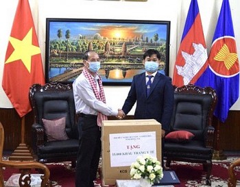 Vun đắp tình đoàn kết, hữu nghị Việt Nam - Campuchia “đơm hoa kết trái” Vun đắp tình đoàn kết, hữu nghị Việt Nam - Campuchia “đơm hoa kết trái”