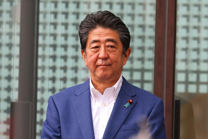 Cựu thủ tướng Abe trong một cuộc vận động tranh cử ở Yokohama, Nhật Bản, hôm 6/7. Ảnh: Reuters.