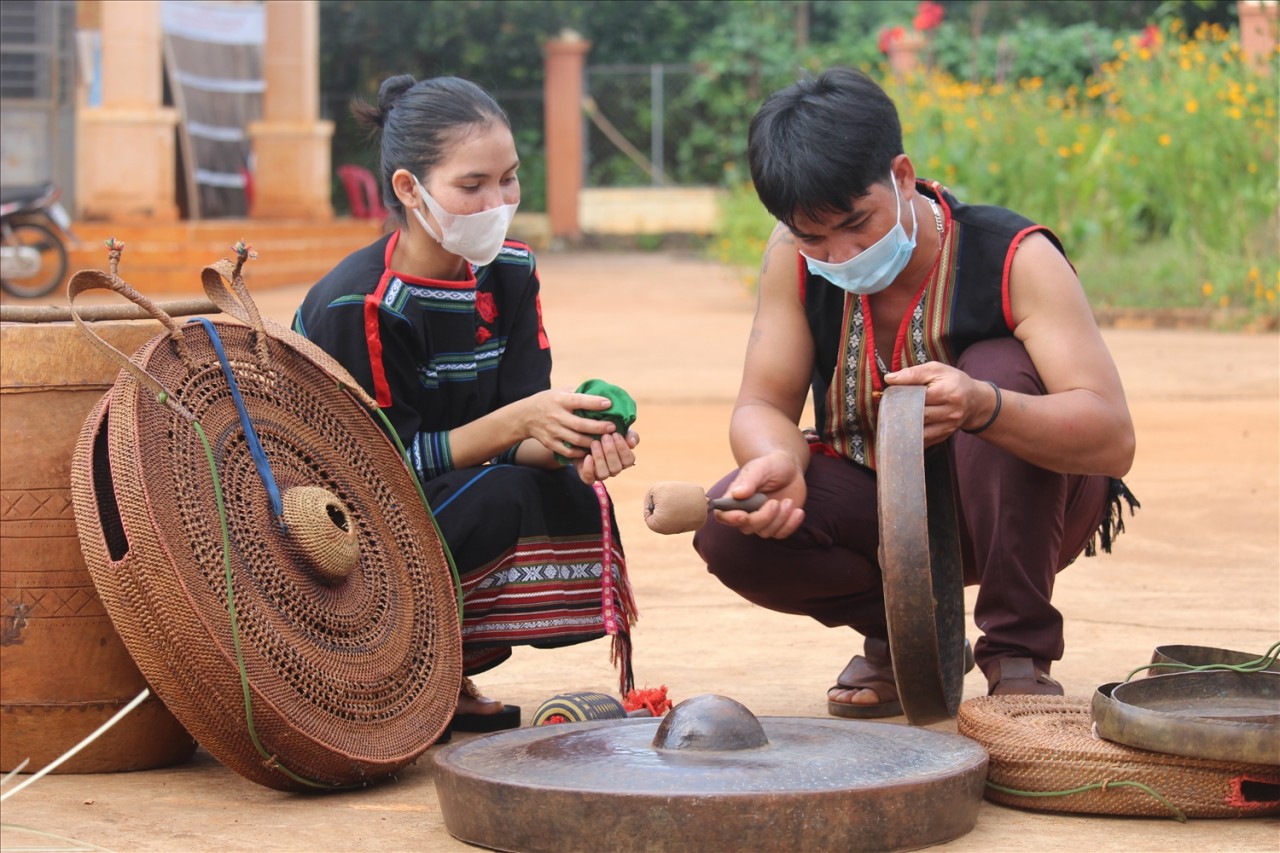 Dân làng Mit Jep có nghề