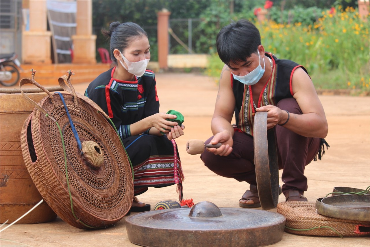 Dân làng Mit Jep có nghề 