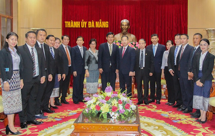 Chia sẻ kinh nghiệm hữu ích, bài học quý báu để nâng cao hoạt động giữa Tòa án Đà Nẵng và Lào