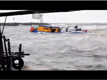 Hai người mất tích do chìm tàu lưới ghẹ ở đảo Phú Quốc