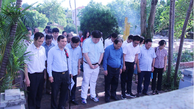 Liên hiệp các tổ chức hữu nghị tỉnh Bắc Giang viếng nghĩa trang liệt sĩ quân tình nguyện Trung Quốc Liên hiệp các tổ chức hữu nghị tỉnh Bắc Giang viếng nghĩa trang liệt sĩ quân tình nguyện Trung Quốc