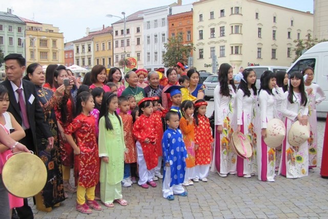'Gở vướng' cho người muốn trở lại quốc tịch Việt Nam