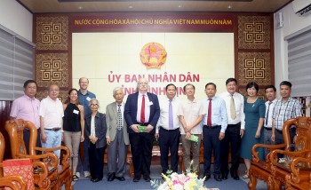 Lãnh đạo tỉnh Bình Định gặp gỡ, tiếp các giáo sư, nhà khoa học nước ngoài