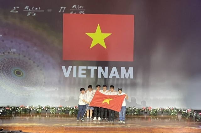 Việt Nam xếp thứ 4 tại Olympic Toán học quốc tế năm 2022