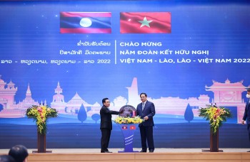 Quan hệ hữu nghị vĩ đại Việt - Lào là tài sản chung vô giá của hai dân tộc
