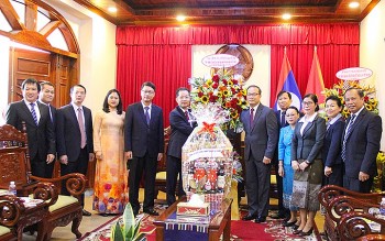 Thắt chặt quan hệ hợp tác hữu nghị giữa Đà Nẵng- Lào