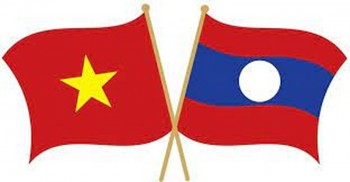 Lãnh đạo cấp cao Việt Nam - Lào trao đổi Điện mừng
