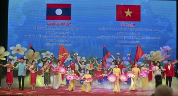 Quan hệ đặc biệt Việt - Lào là tài sản vô giá trong lịch sử thế giới
