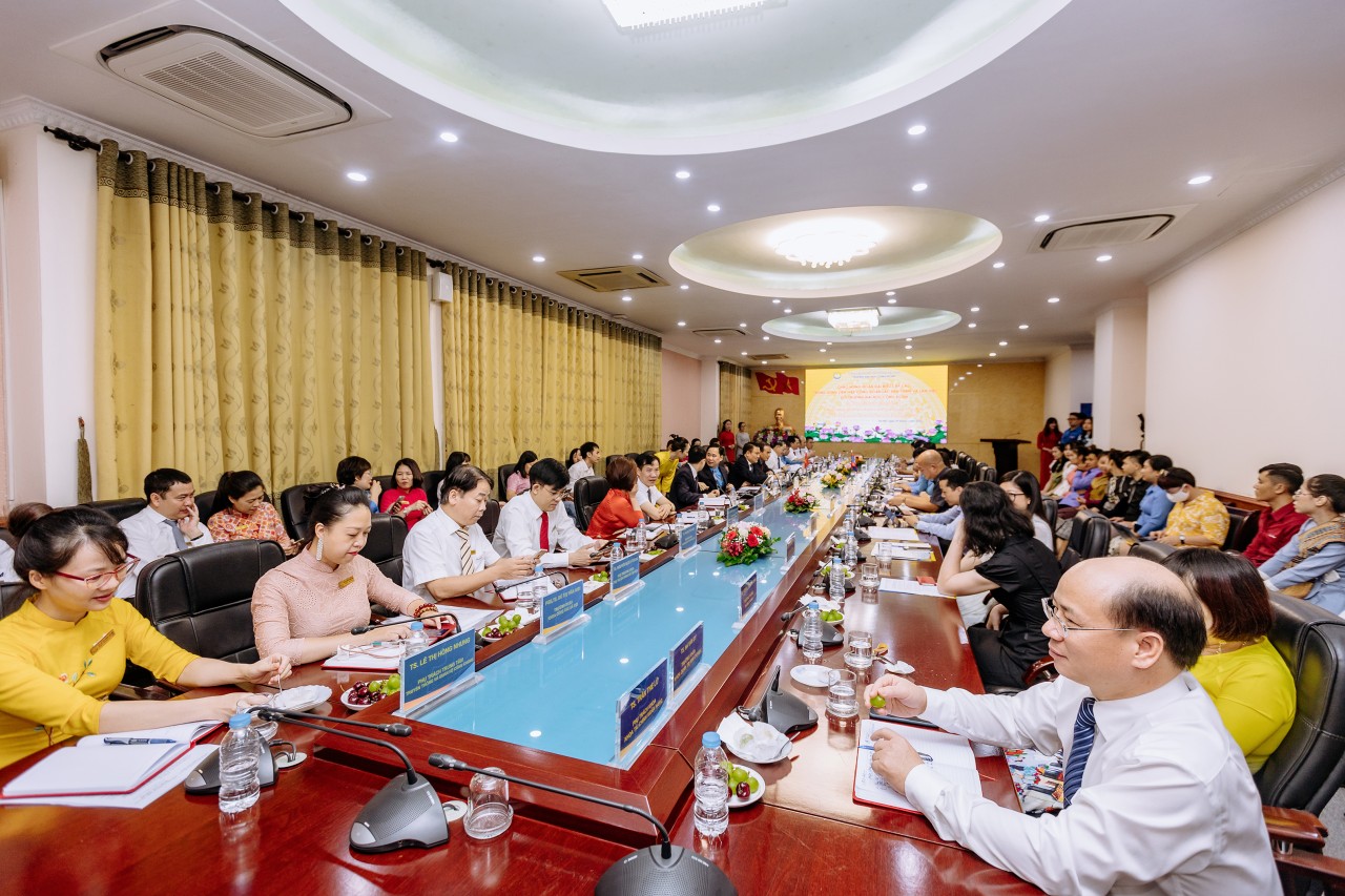 Đại học Công đoàn: Điểm sáng trong đào tạo nhân lực cho CHDCND Lào