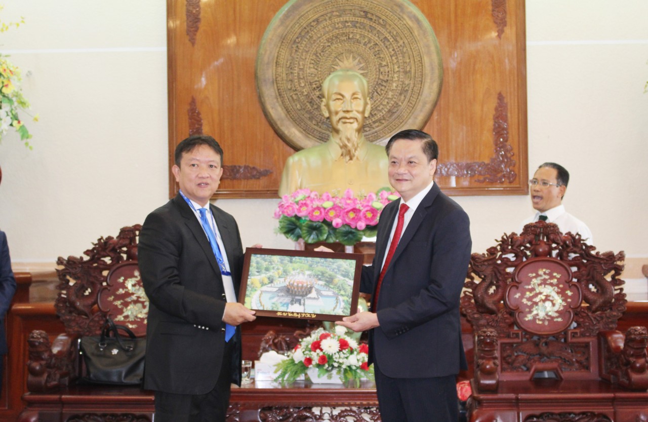 Bộ Du lịch Campuchia mong muốn liên kết, phát triển du lịch với TP Cần Thơ