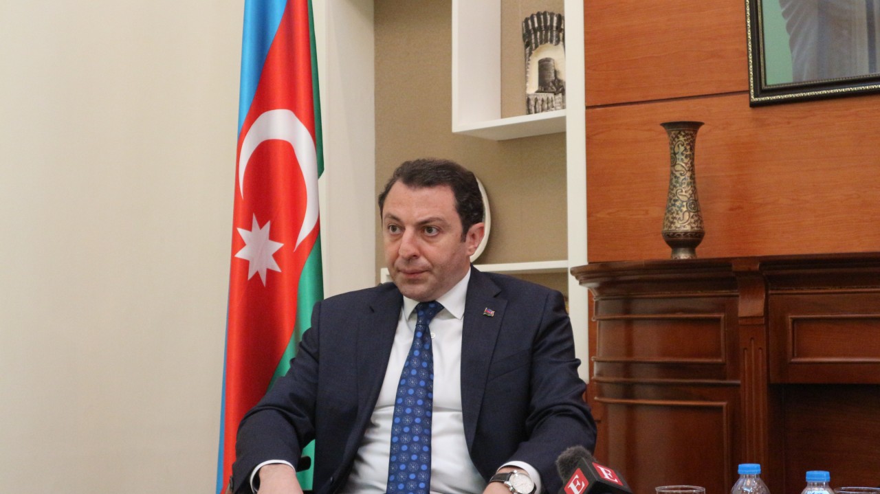 Tăng cường ngoại giao nhân dân và hợp tác kinh tế Việt Nam - Azerbaijan