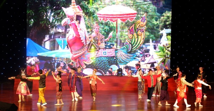 Đà Nẵng: Đoàn nghệ thuật Quốc gia Lào biểu diễn ca ngợi tình hữu nghị, gắn bó keo sơn của hai dân tộc