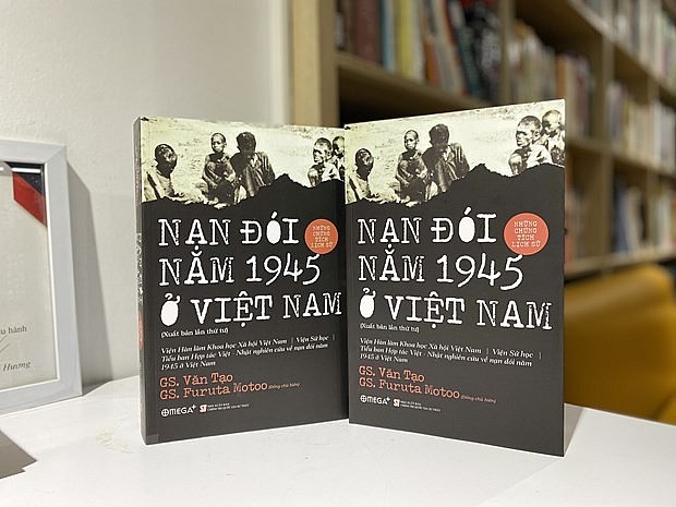 Nhìn lại nạn đói năm 1945 qua nghiên cứu của hai học giả Việt-Nhật | Điểm Nhạc-Phim-Sách | Vietnam+ (VietnamPlus)