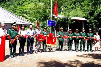 Khánh thành, bàn giao công trình "Ánh sáng vùng biên" ở Quảng Bình