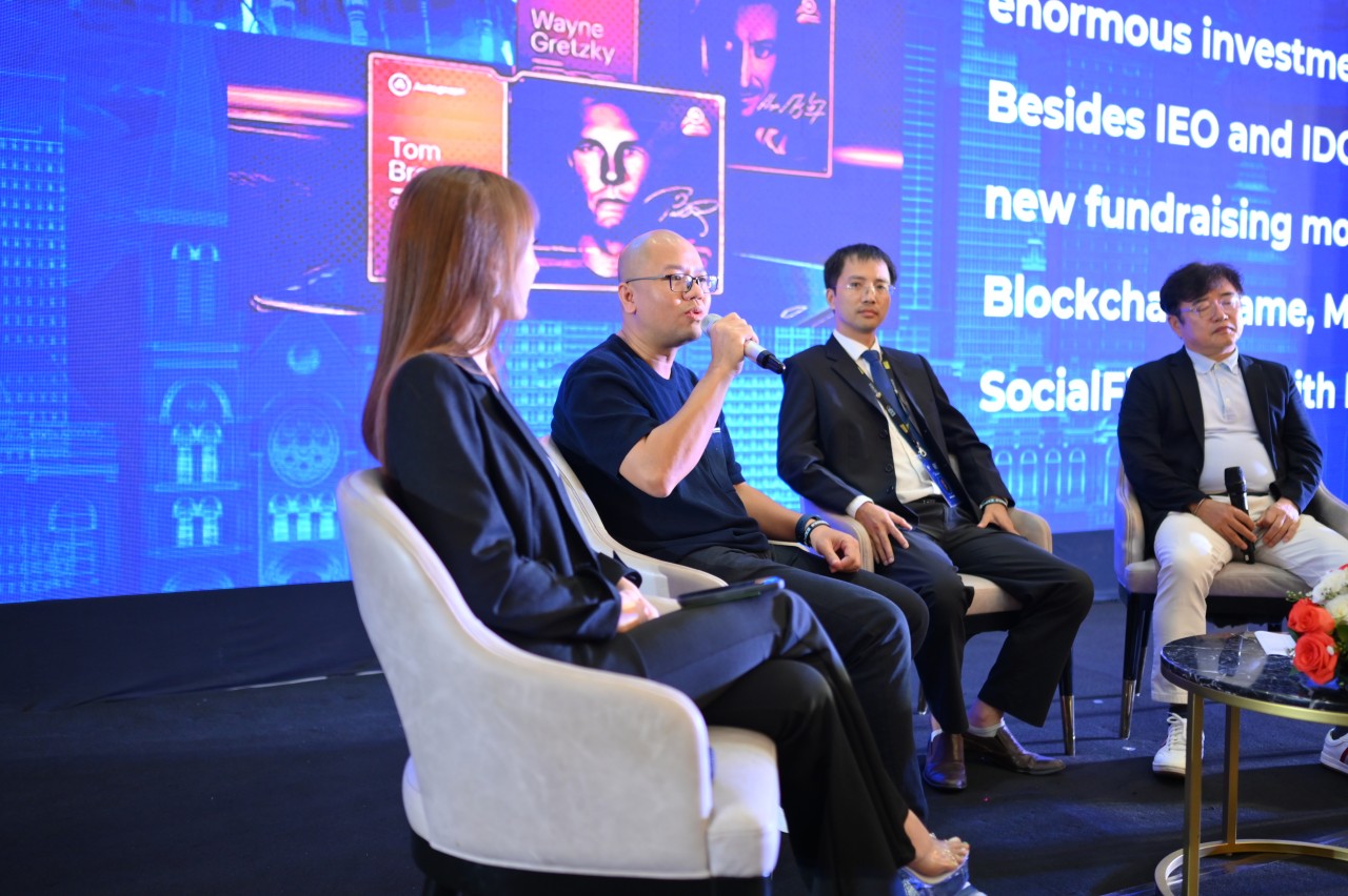 Các diễn giả dày dặn kinh nghiệm đã có những chia sẻ bổ ích về nền tảng công nghệ Blockchain.