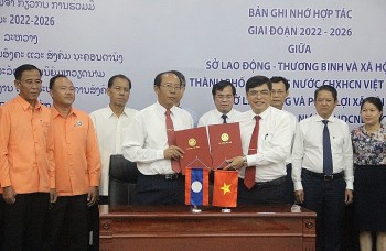 TP. Đà Nẵng và tỉnh Champasak (Lào) tăng cường hợp tác về lao động và phúc lợi xã hội TP. Đà Nẵng và tỉnh Champasak (Lào) tăng cường hợp tác về lao động và phúc lợi xã hội
