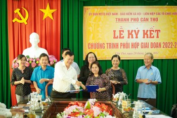 Liên hiệp Cần Thơ ký kết phối hợp với UBMTTQVN thành phố trong công tác đối ngoại nhân dân