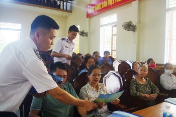 Đẩy mạnh công tác tuyên truyền Luật Cảnh sát biển đến ngư dân Hà Tĩnh