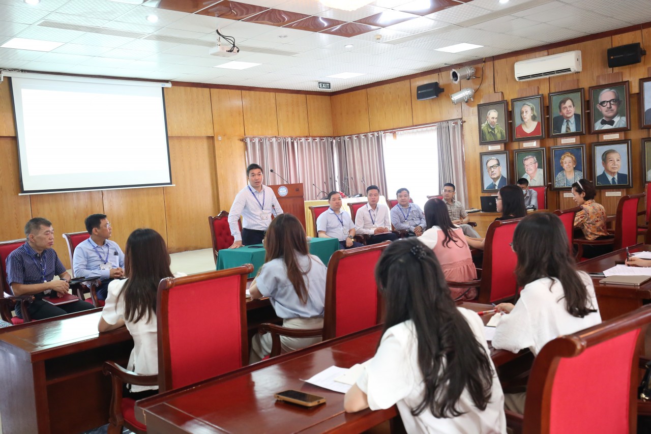 Liên hiệp các tổ chức hữu nghị Việt Nam đào tạo, bồi dưỡng công chức mới tuyển dụng