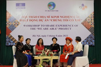 chia se kinh nghiem thuc day binh dang gioi va giao duc tre em gai vung dan toc thieu so