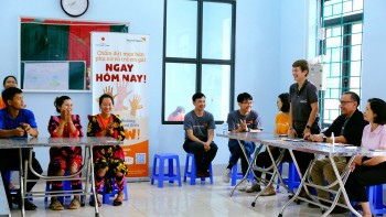Tập huấn về các kỹ năng tự vệ và phòng chống các thủ đoạn của tội phạm buôn người Tập huấn về các kỹ năng tự vệ và phòng chống các thủ đoạn của tội phạm buôn người