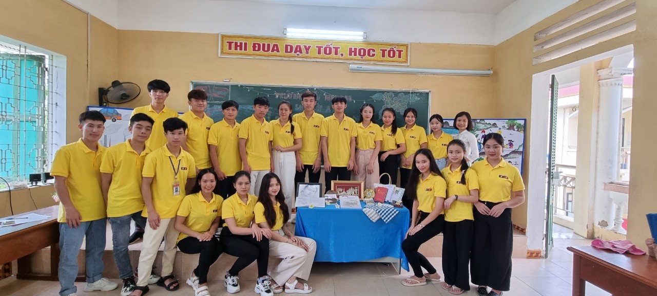 Trường Hữu nghị 80 phát động cuộc thi Kỷ vật kể chuyện Trường Hữu nghị 80 phát động cuộc thi Kỷ vật kể chuyện