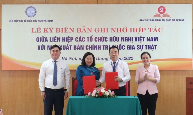 Hợp tác xuất bản, phát hành tài liệu thông tin đối ngoại tới bạn đọc quốc tế