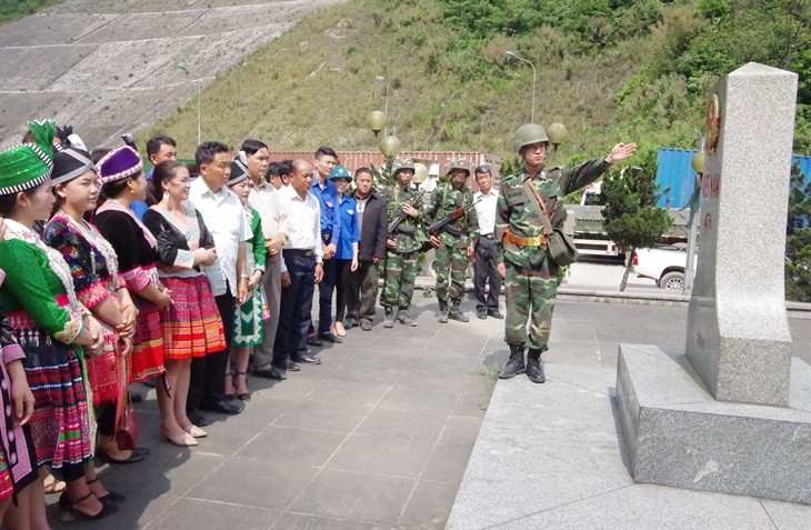 Vun đắp tình đoàn kết, hữu nghị hai bên biên giới Việt Nam - Lào