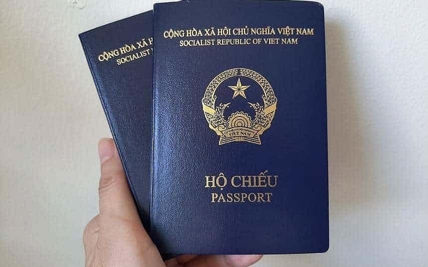 Phần Lan không chấp nhận hộ chiếu xanh tím than của Việt Nam