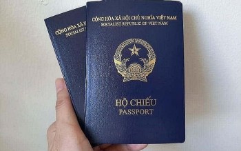 Phần Lan không chấp nhận hộ chiếu xanh tím than của Việt Nam