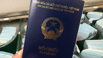 Giải quyết vướng mắc, tạo điều kiện cho việc di chuyển quốc tế của công dân Việt Nam Giải quyết vướng mắc, tạo điều kiện cho việc di chuyển quốc tế của công dân Việt Nam