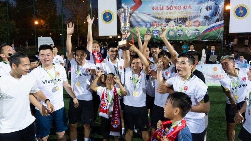 Bế mạc giải bóng đá cộng đồng người Việt tại Nga năm 2022