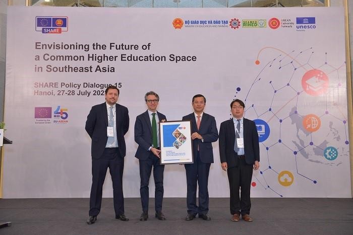 Việt Nam cùng ĐNA giới thiệu lộ trình mới cho giáo dục đại học