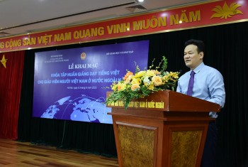 tap huan giang day tieng viet cho giao vien nguoi viet nam o nuoc ngoai nam 2022