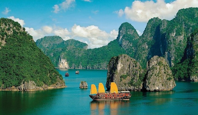 Trang du lịch Canada xếp hạng Vịnh Hạ Long là đến đẹp nhất thế giới 2022