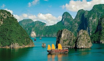 trang du lich canada xep hang vinh ha long la den dep nhat the gioi 2022