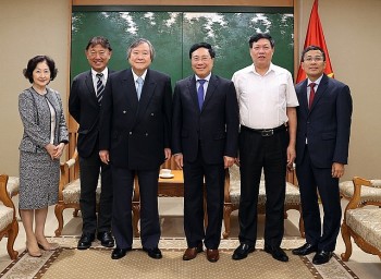 Phó Thủ tướng Thường trực tiếp Chủ tịch Đại học IUHW Nhật Bản