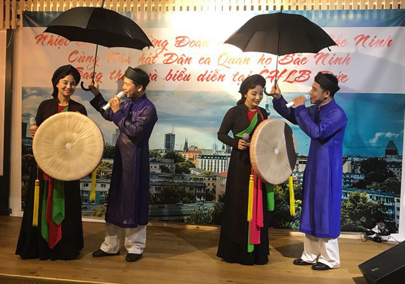 Hà Nội: Du xuân hữu nghị quảng bá văn hóa