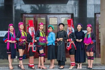 to chuc cuoc thi nguoi trinh dien trang phuc dan toc dep nhat nam 2022