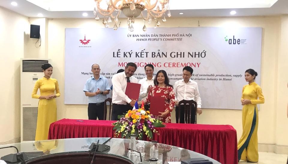 Hà Nội hợp tác lĩnh vực công nghiệp hàng không với doanh nghiệp Pháp | Doanh nghiệp | Vietnam+ (VietnamPlus)