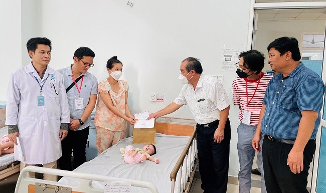 Operation Smile tài trợ phẫu thuật miễn phí cho 85 em bị dị tật hàm mặt tại Quảng Ngãi