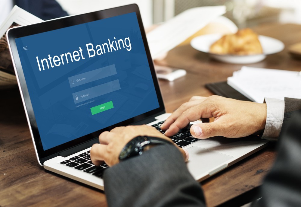 ịch vụ ngân hàng trực tuyến (Internet banking) đang được phổ cập rộng rộng khắp tại Việt Nam