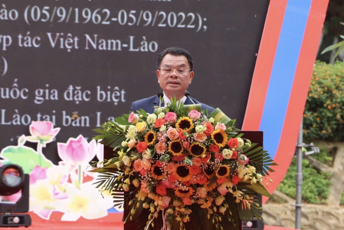 ông Văn Xay - Pheng Xum Ma, Bí thư Tỉnh ủy, Tỉnh trưởng tỉnh Hủa Phăn (CHDCND Lào).